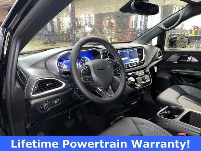 New 2026 Chrysler Pacifica Select image 10