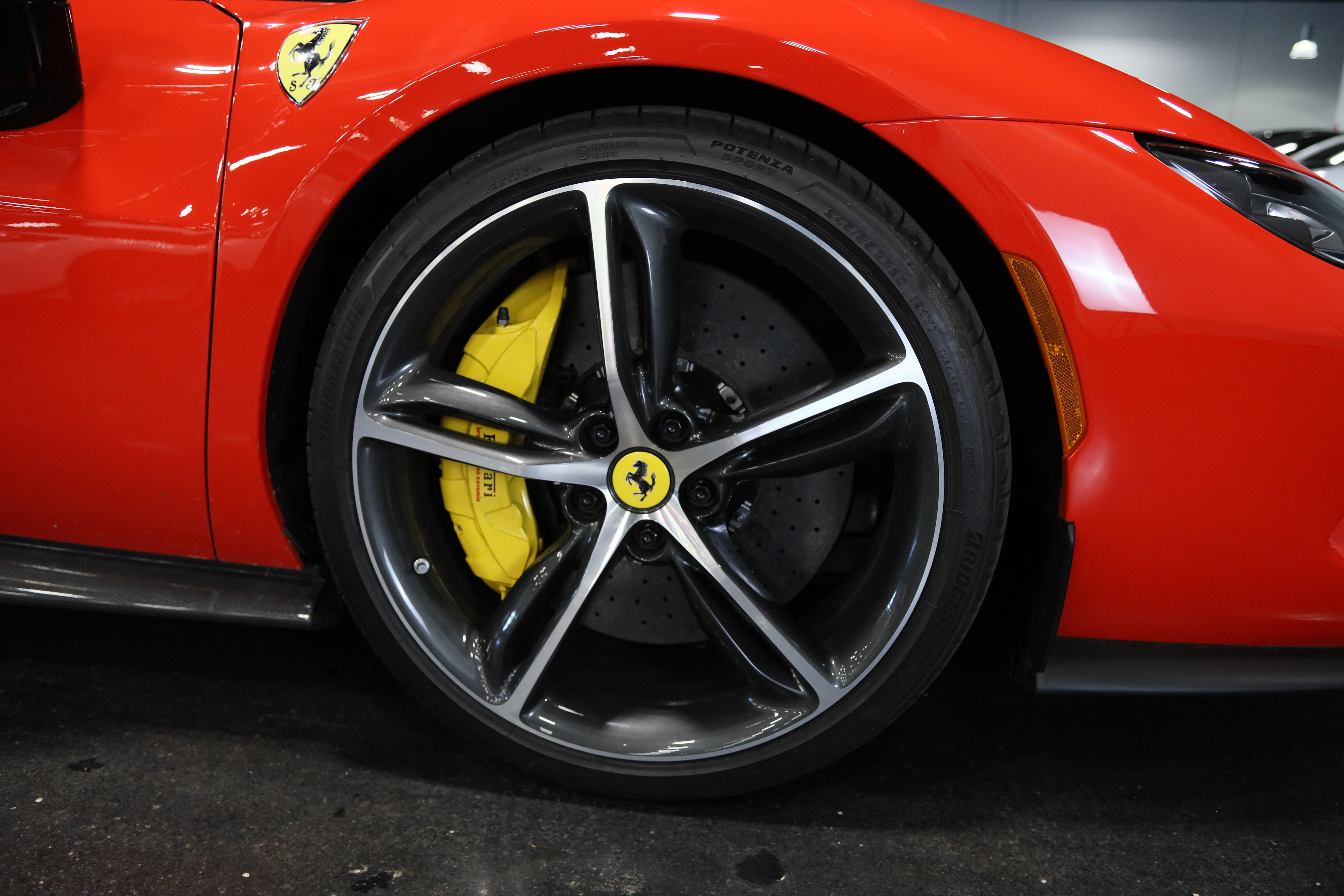 Used 2025 Ferrari 296 GTB RWD image 9
