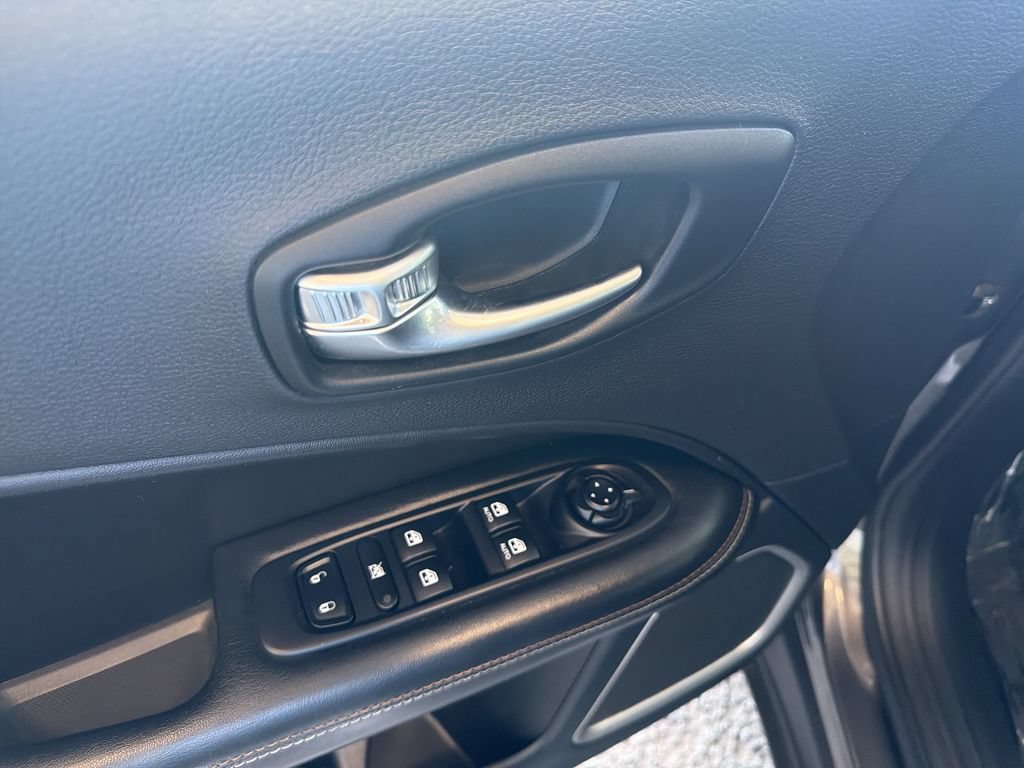 Used 2020 Jeep Compass Sport AWD/4WD image 23