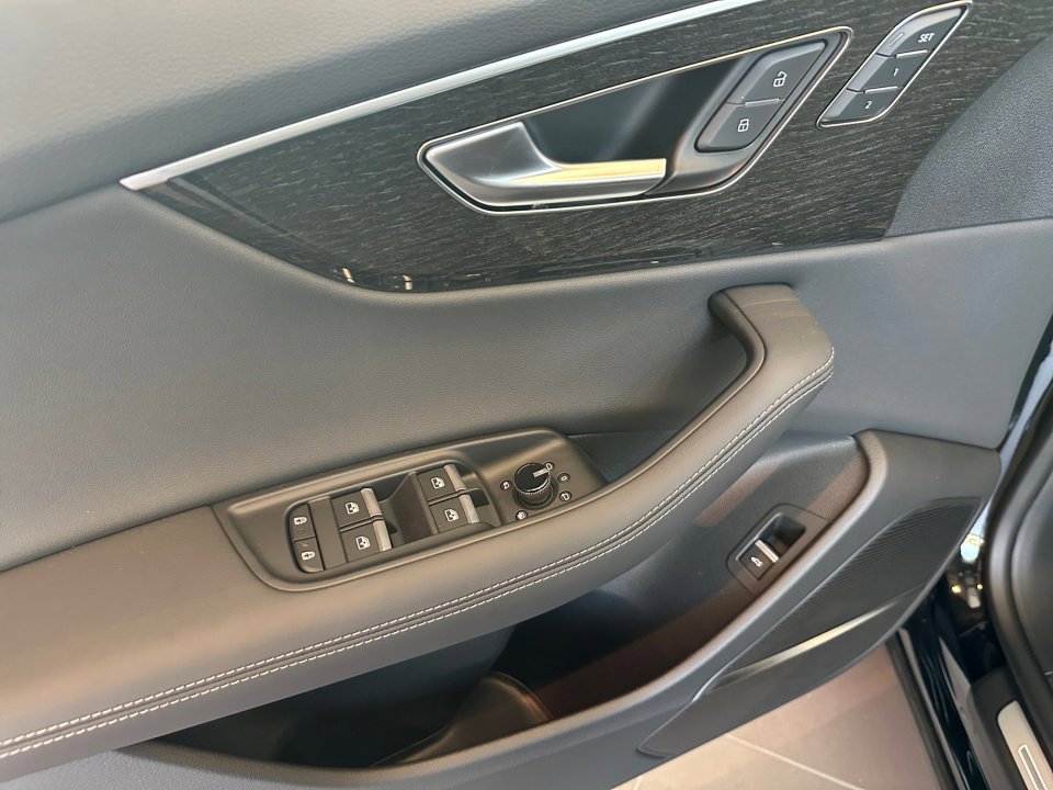 New 2026 Audi Q8 Premium Plus image 32