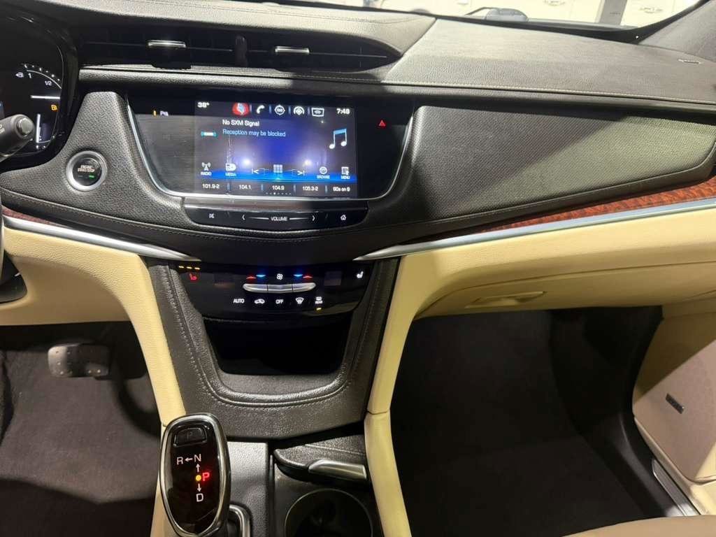 Used 2018 Cadillac XT5 Luxury w/ Driver Awareness Package image 16
