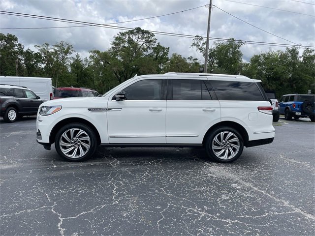 Used 2022 Lincoln Navigator Reserve image 6