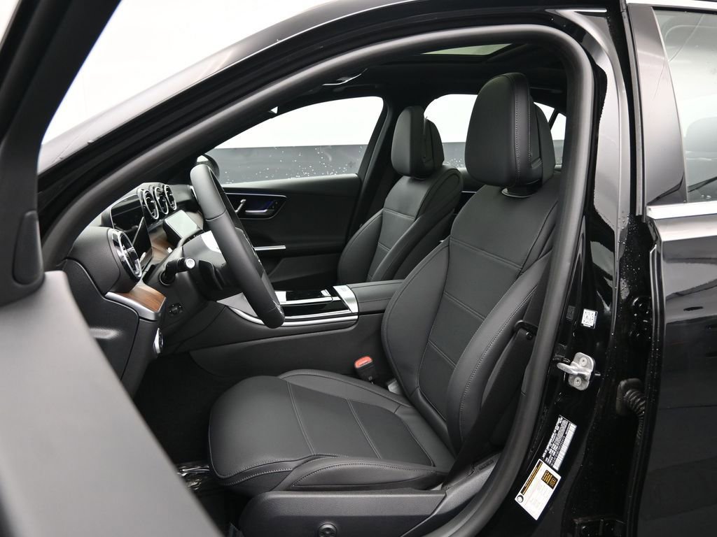 New 2025 Mercedes-Benz C 300 4MATIC Sedan image 12