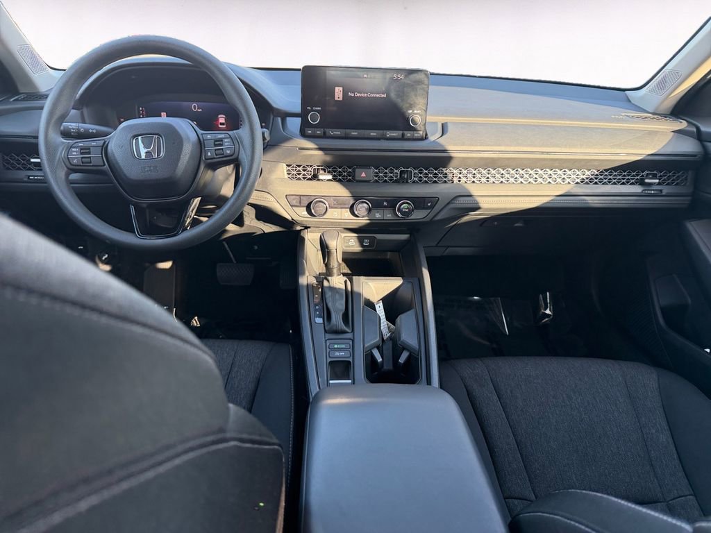 Used 2025 Honda Accord SE image 10