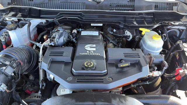 Used 2018 RAM 3500 Tradesman w/ Chrome Appearance Group image 14