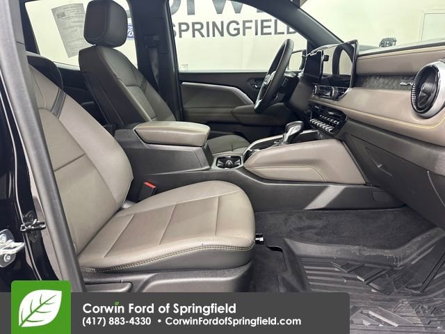 Used 2025 Chevrolet Colorado ZR2 w/ Technology Package image 13