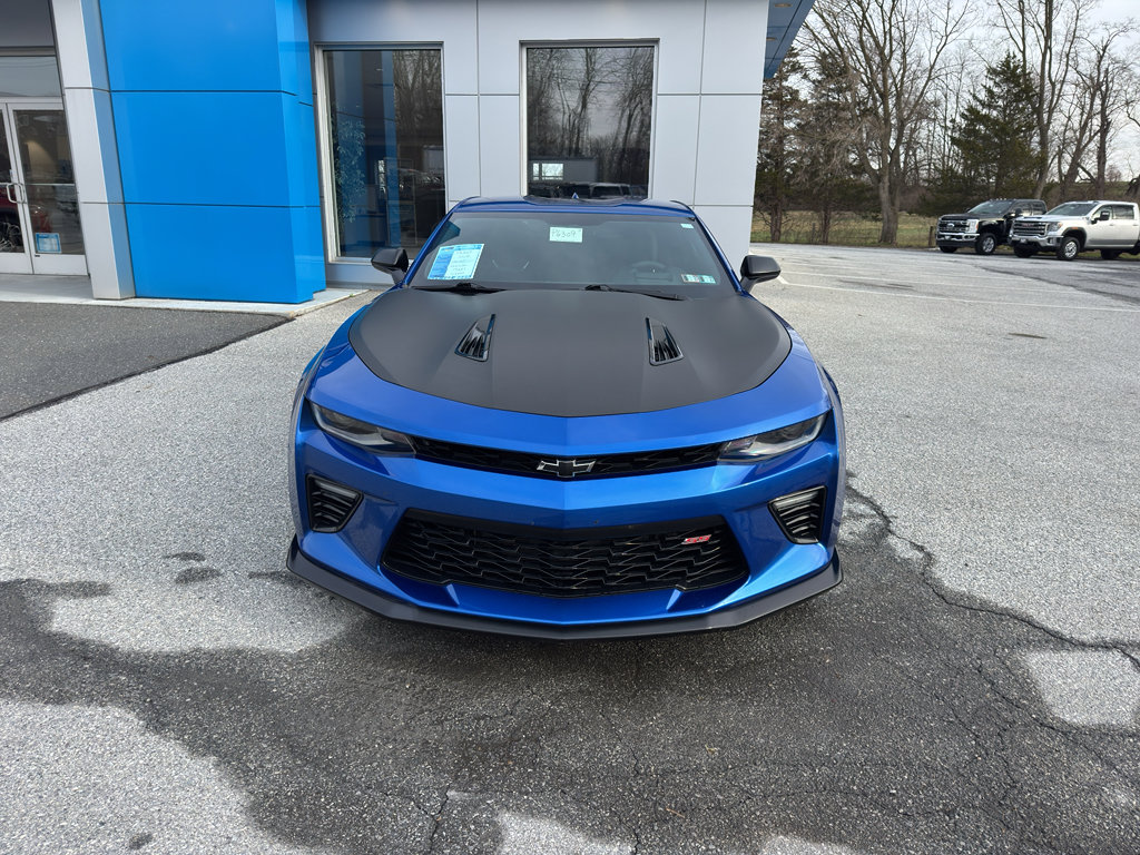 Used 2018 Chevrolet Camaro SS image 2