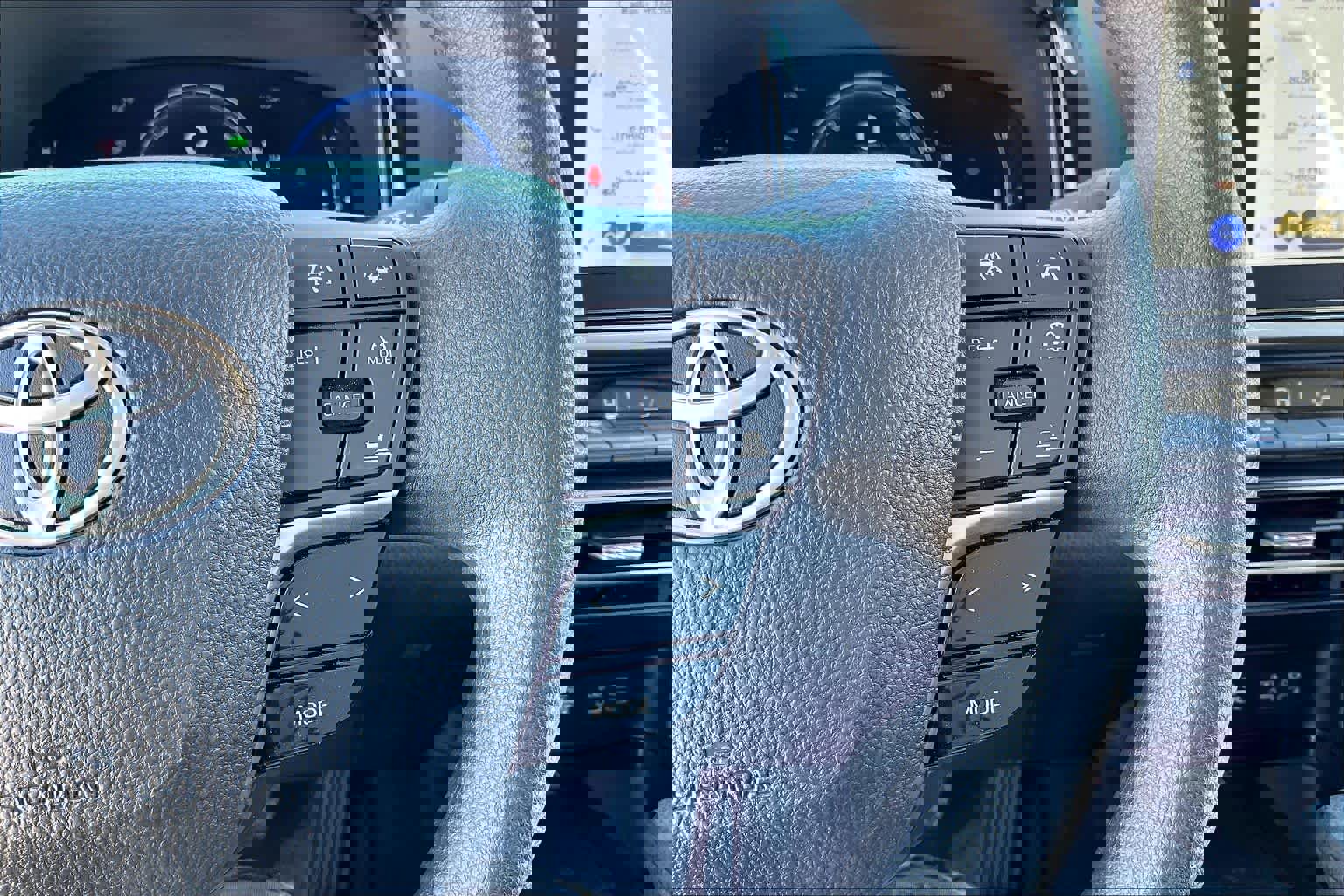 Used 2025 Toyota Camry LE image 22