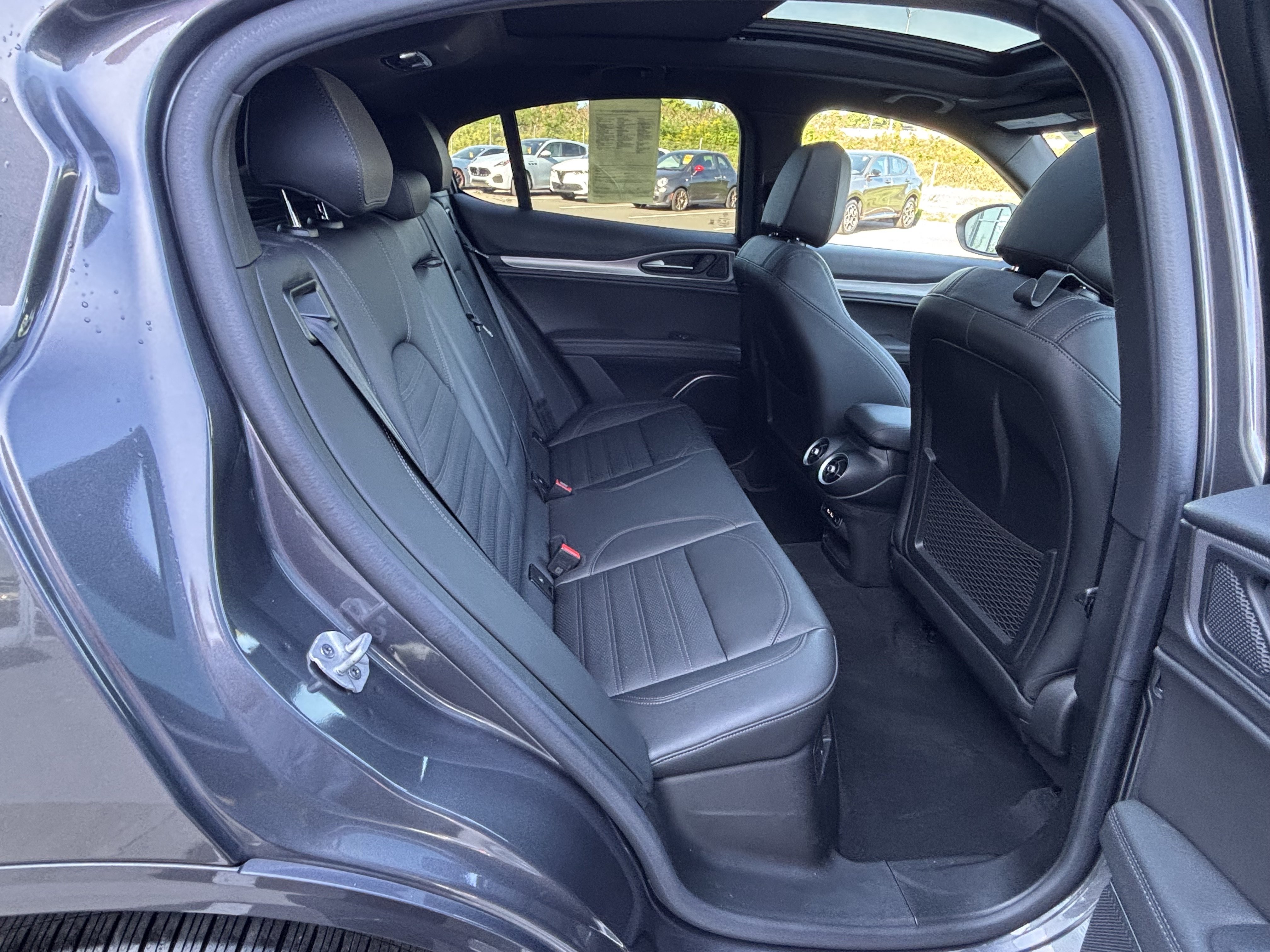 Certified 2023 Alfa Romeo Stelvio Veloce AWD/4WD image 44