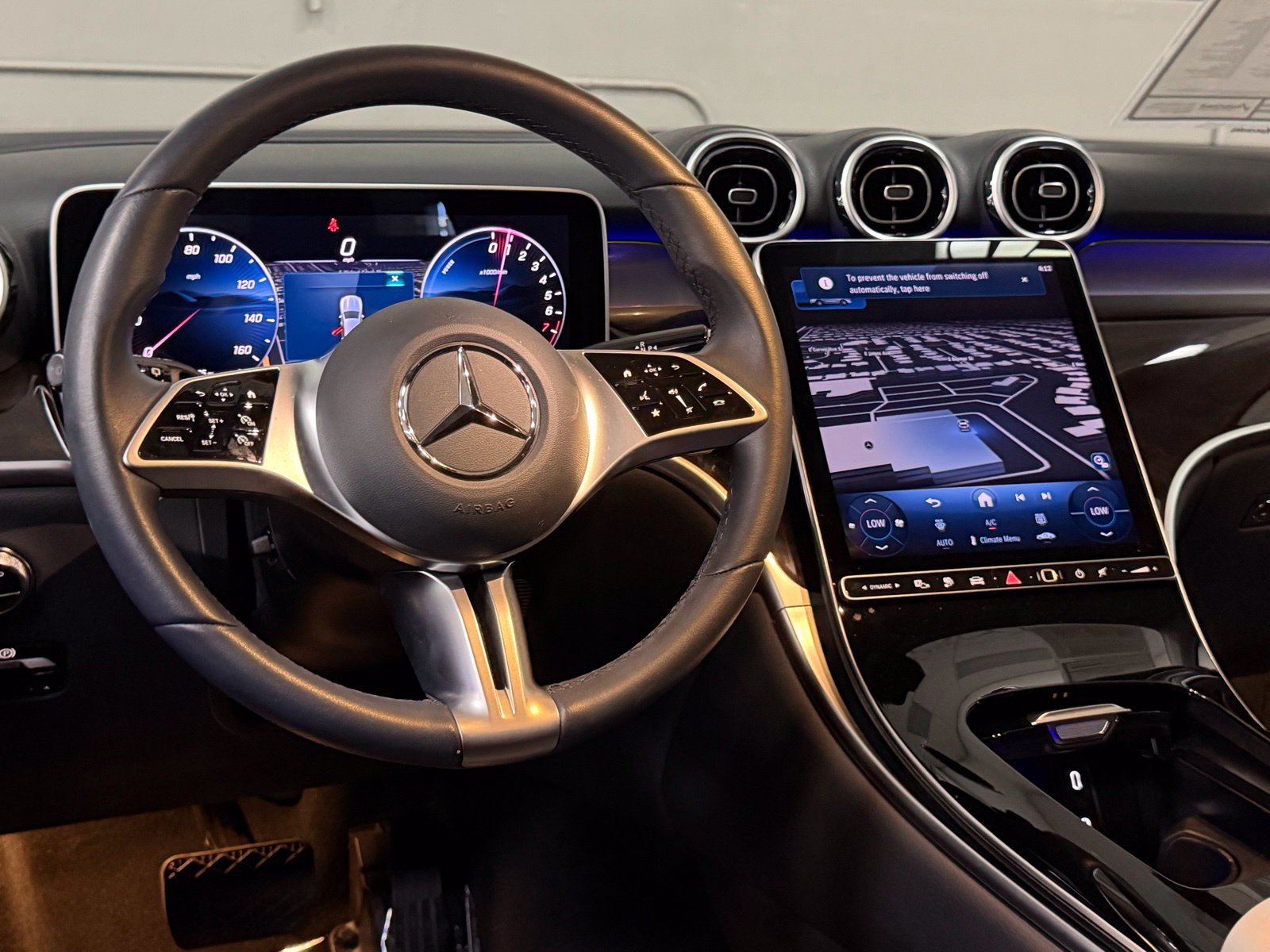 Used 2025 Mercedes-Benz GLC 350e 4MATIC image 35