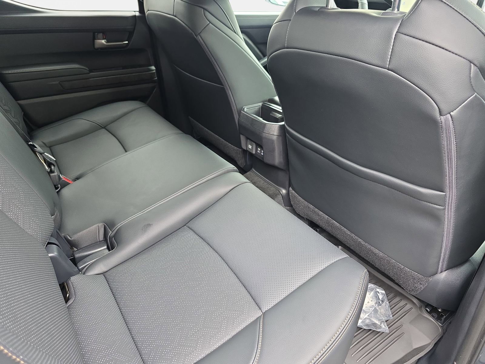 Used 2025 Toyota Tacoma Limited AWD/4WD image 11