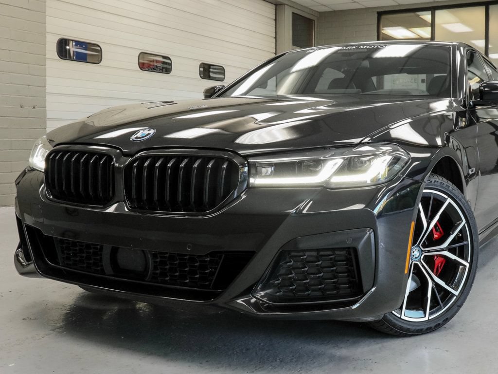 Used 2023 BMW 530e xDrive w/ Premium Package AWD/4WD image 9