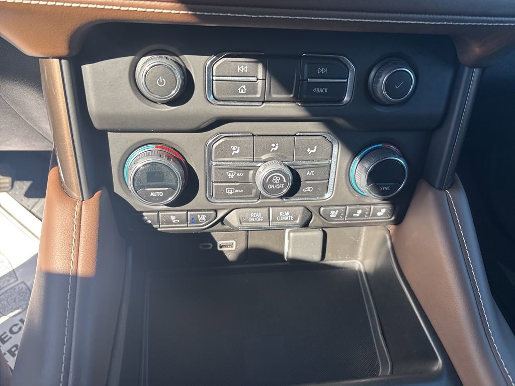 Used 2023 Chevrolet Tahoe High Country w/ LPO, Illumination Package image 33