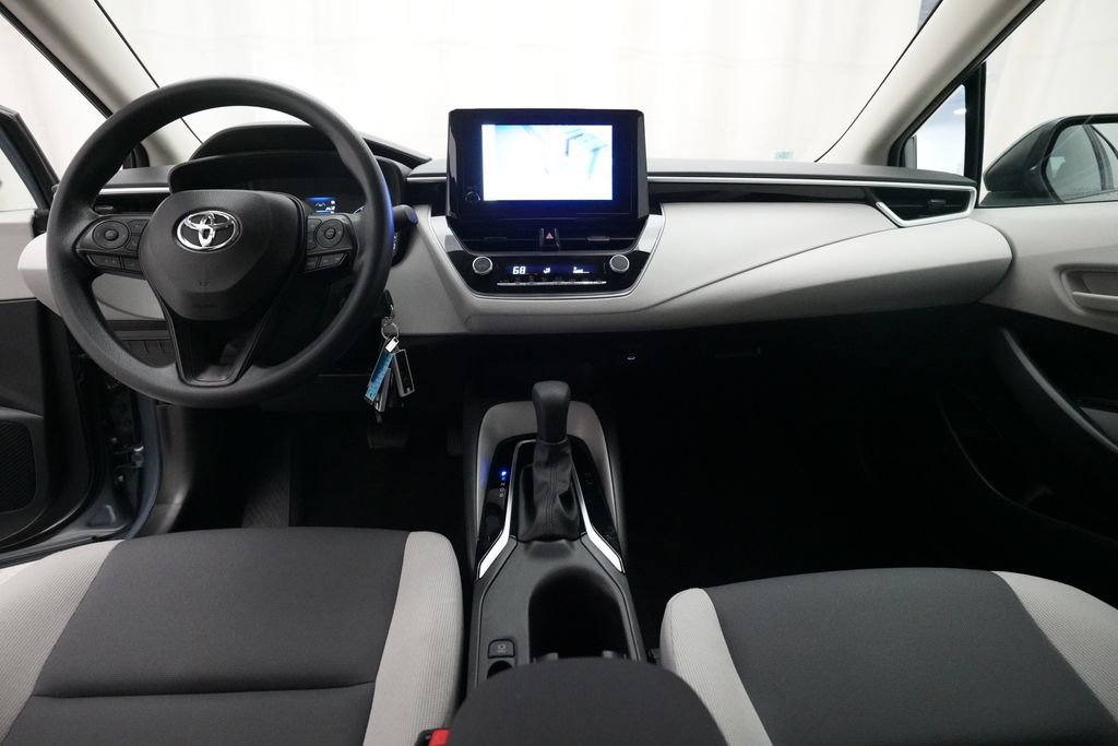 Used 2024 Toyota Corolla LE FWD image 5