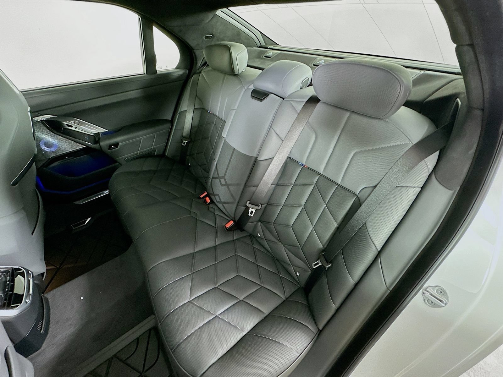 New 2026 BMW 760i xDrive w/ Executive Package AWD/4WD image 35