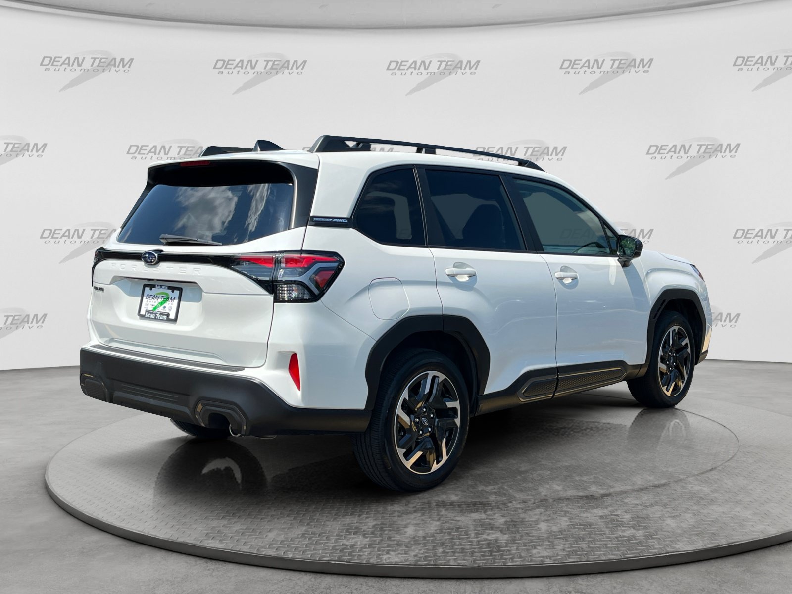 Used 2025 Subaru Forester Limited w/ Popular Package #1 AWD/4WD image 8
