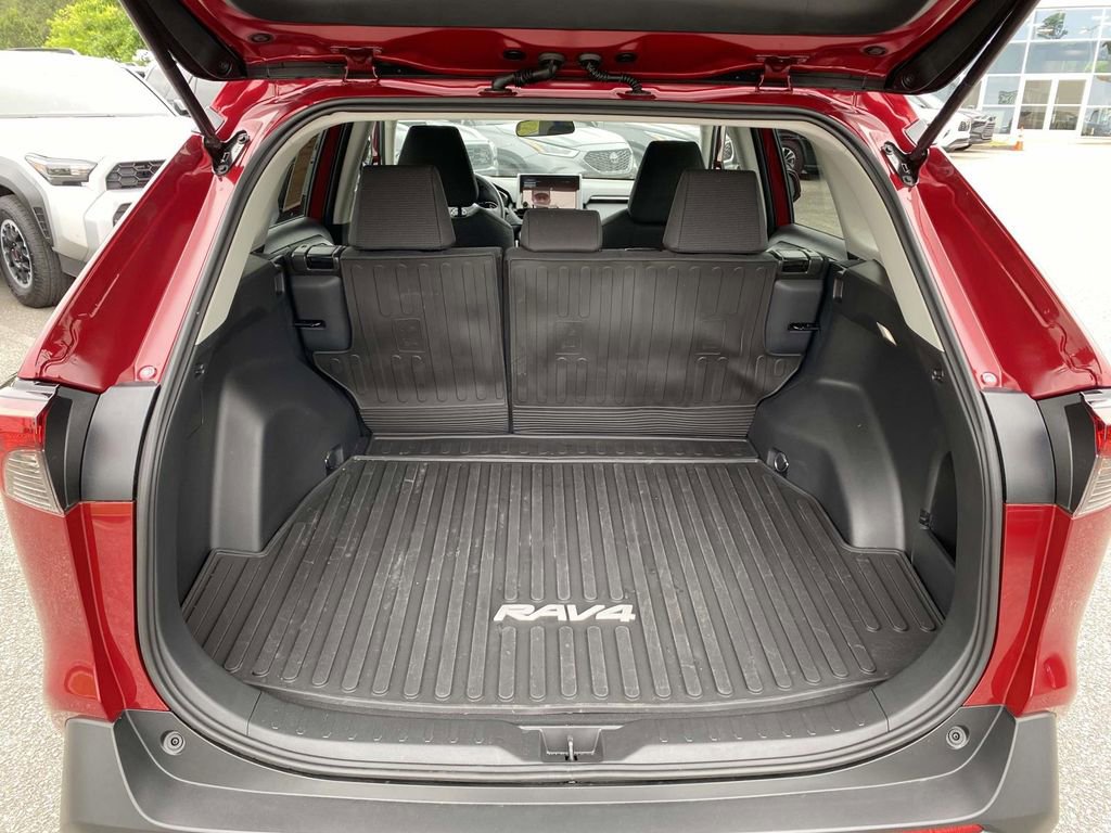 Used 2025 Toyota RAV4 LE FWD image 15
