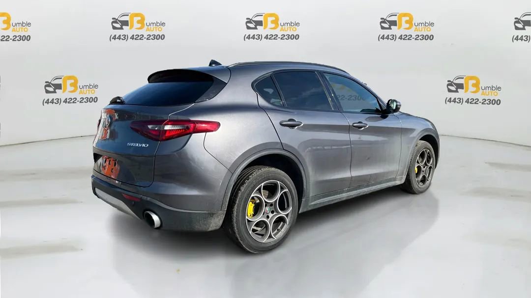 Used 2018 Alfa Romeo Stelvio Ti Sport image 5