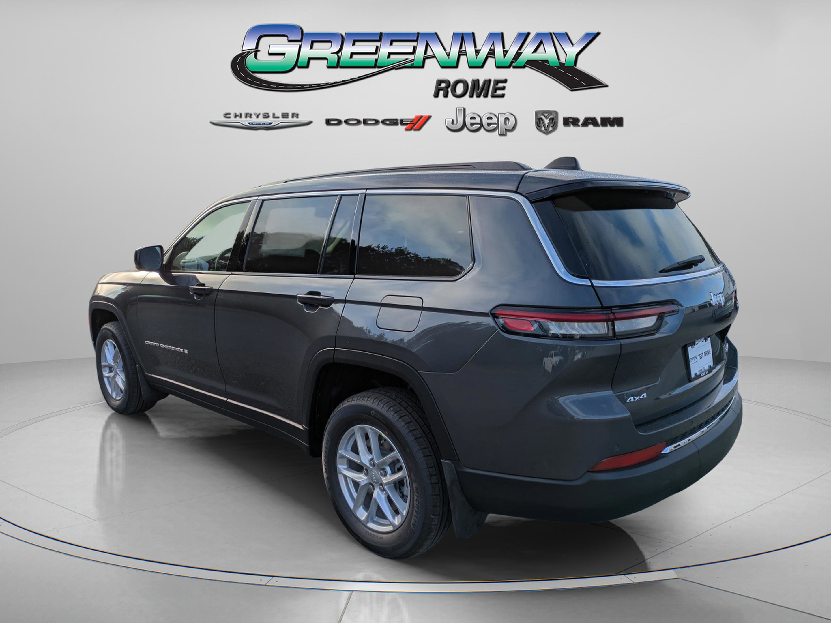 New 2025 Jeep Grand Cherokee L Laredo image 5