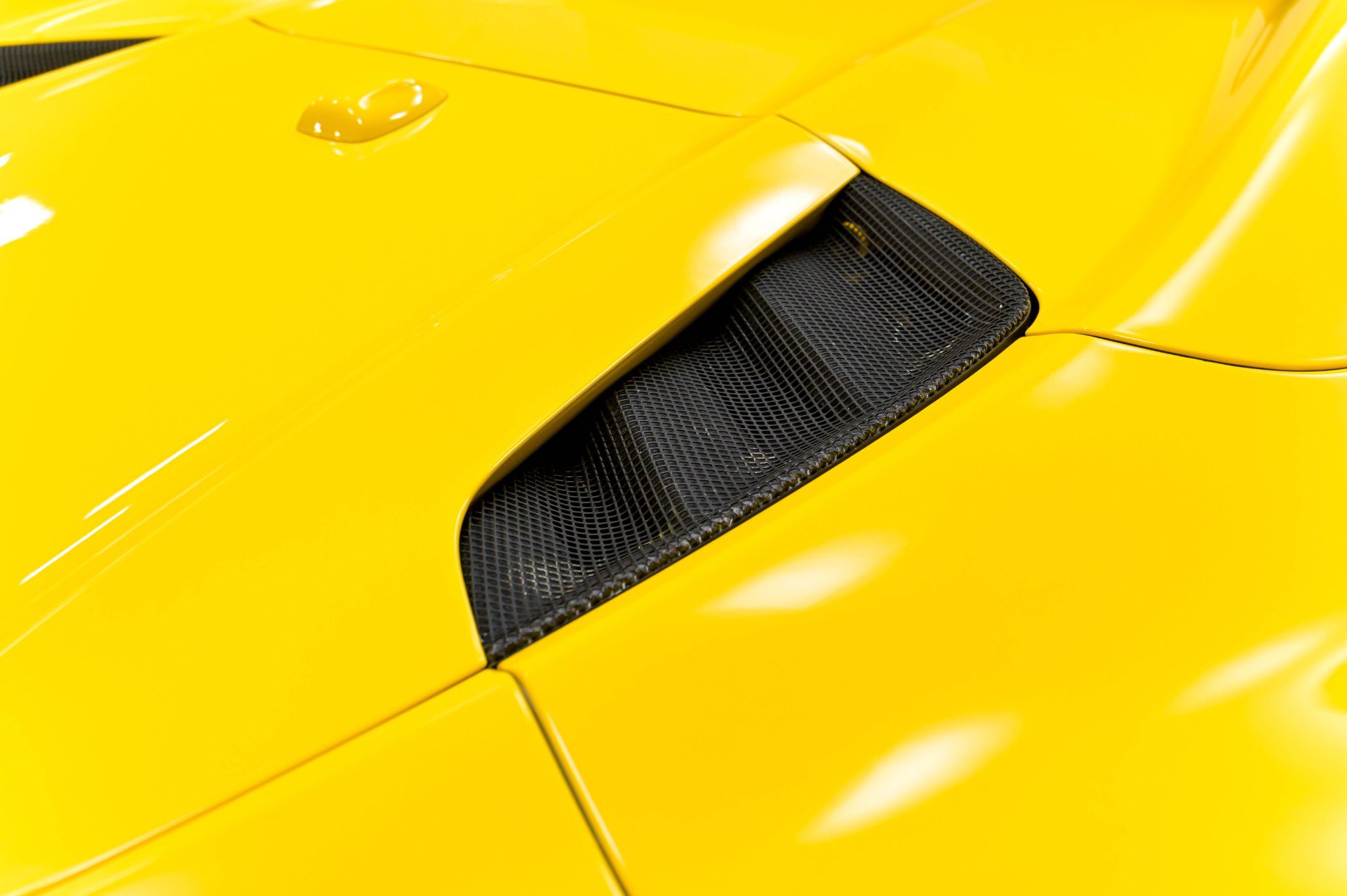 Used 2017 Ferrari 488 Spider RWD image 68