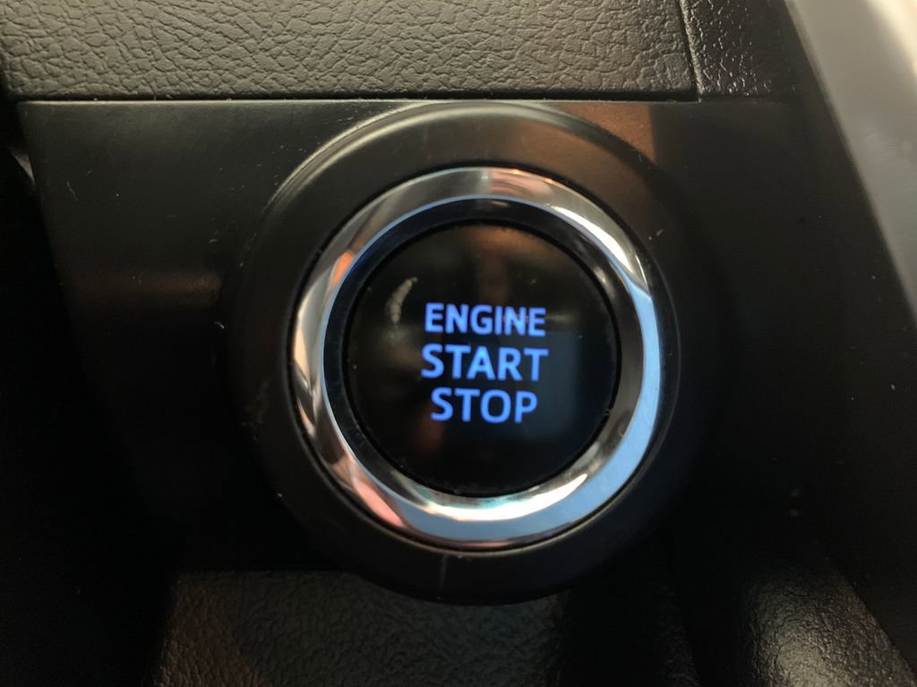 Used 2017 Toyota Camry XLE w/ Moonroof Package image 16