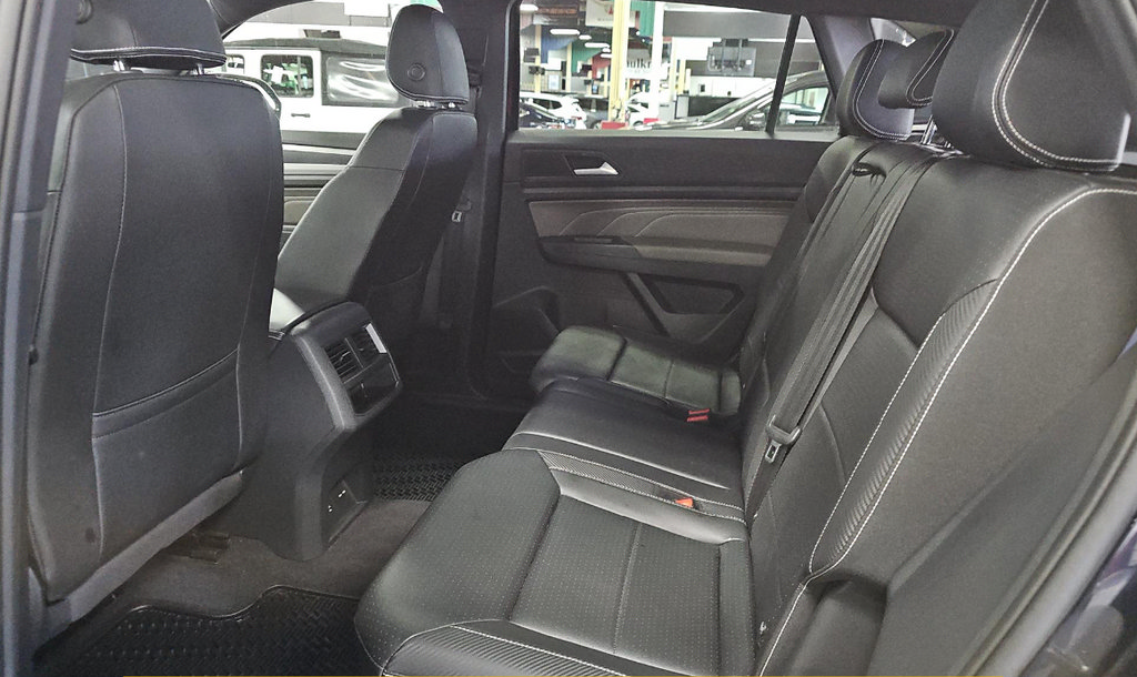Used 2023 Volkswagen Atlas Cross Sport SEL AWD/4WD image 29