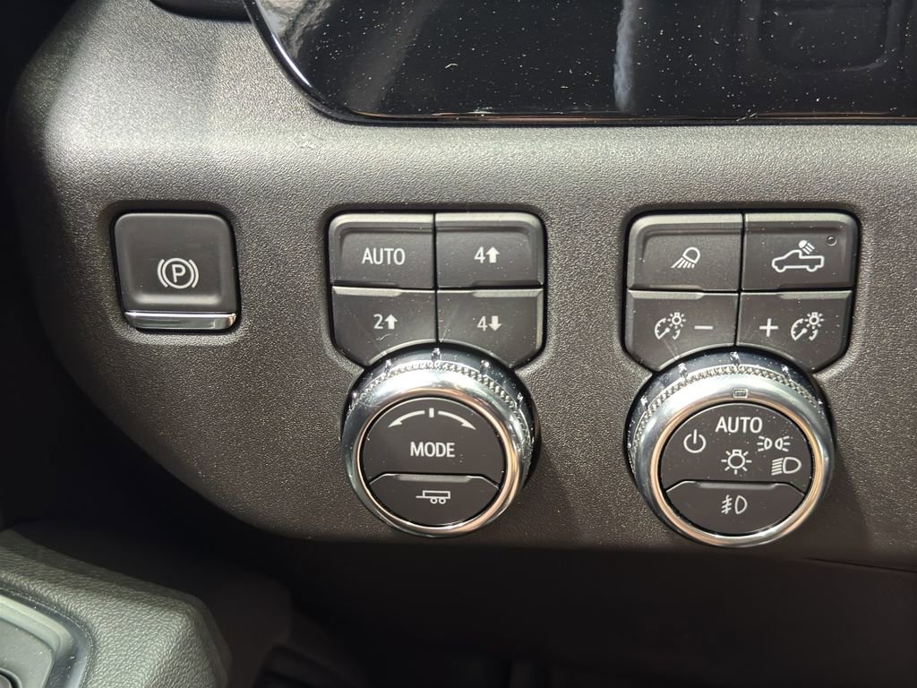 New 2025 GMC Sierra 2500 SLT image 38