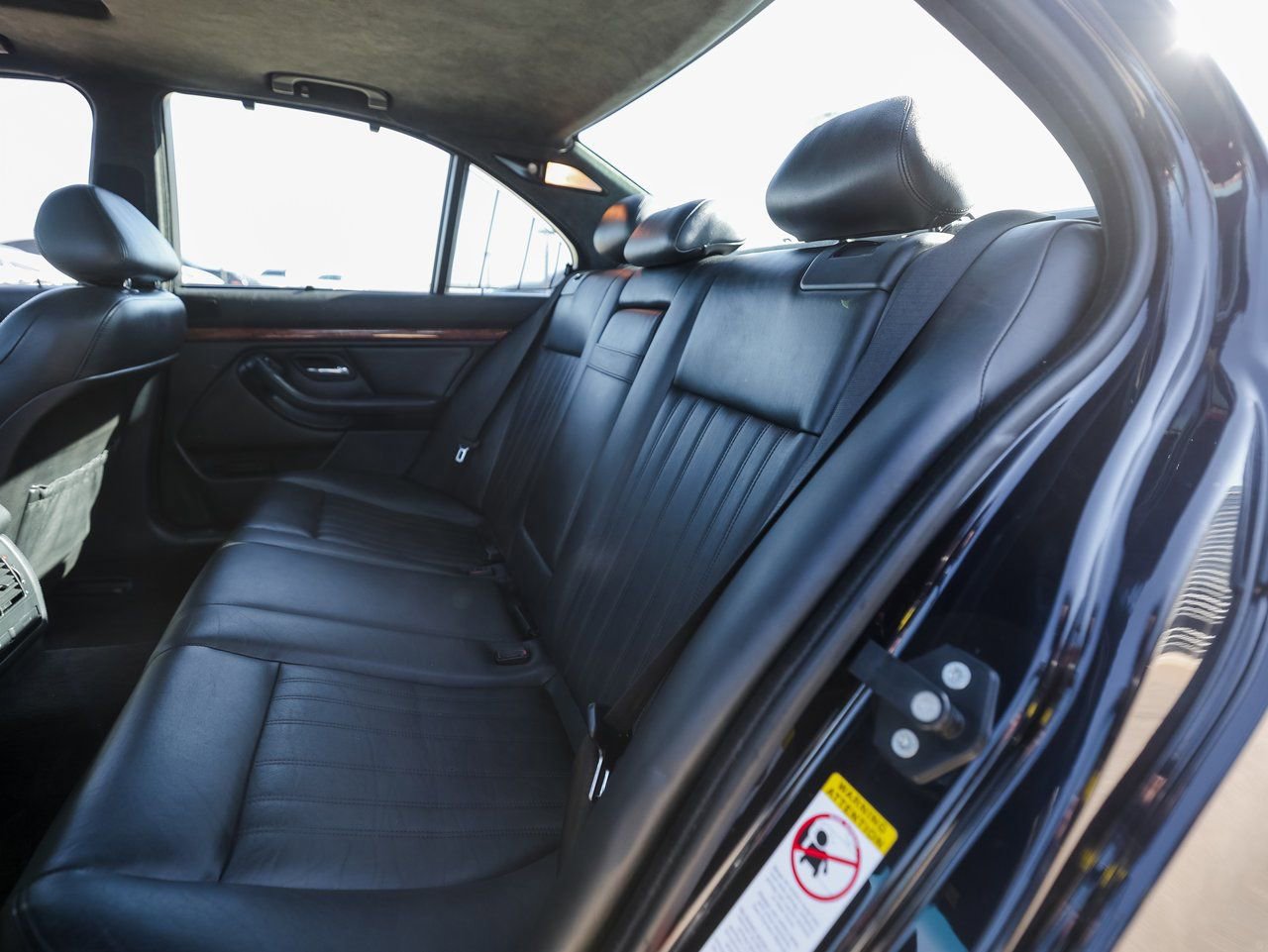 Used 2000 BMW M5 image 23