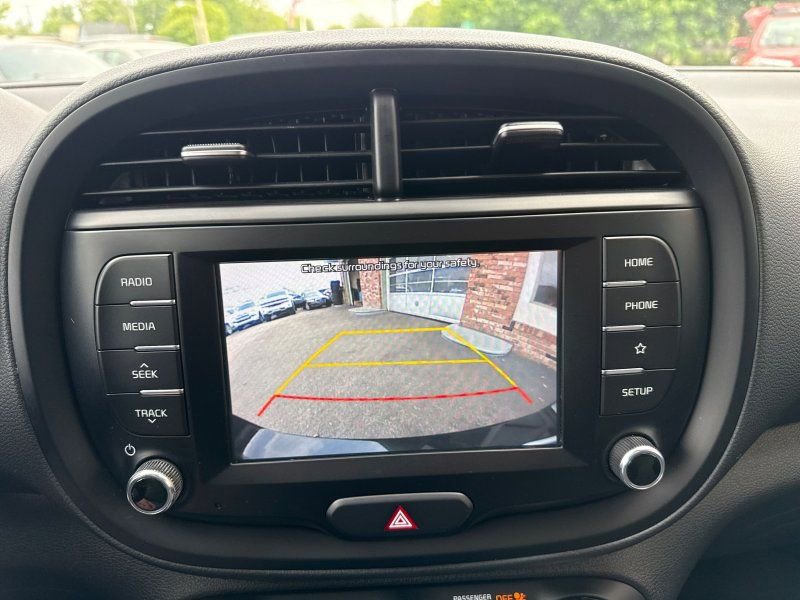 Used 2020 Kia Soul GT-Line FWD image 28
