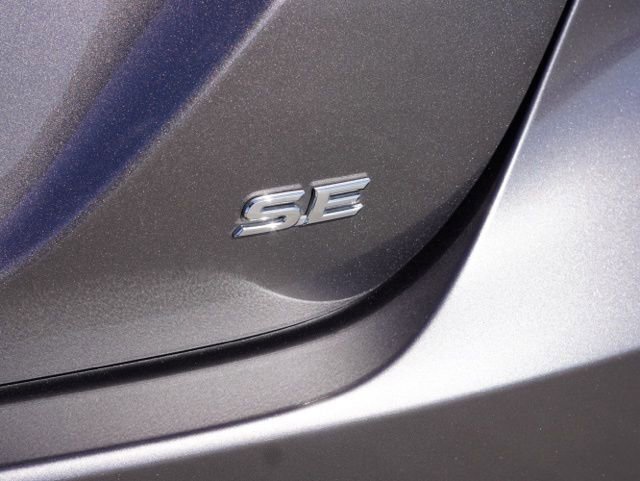 Used 2023 Toyota Camry SE image 9