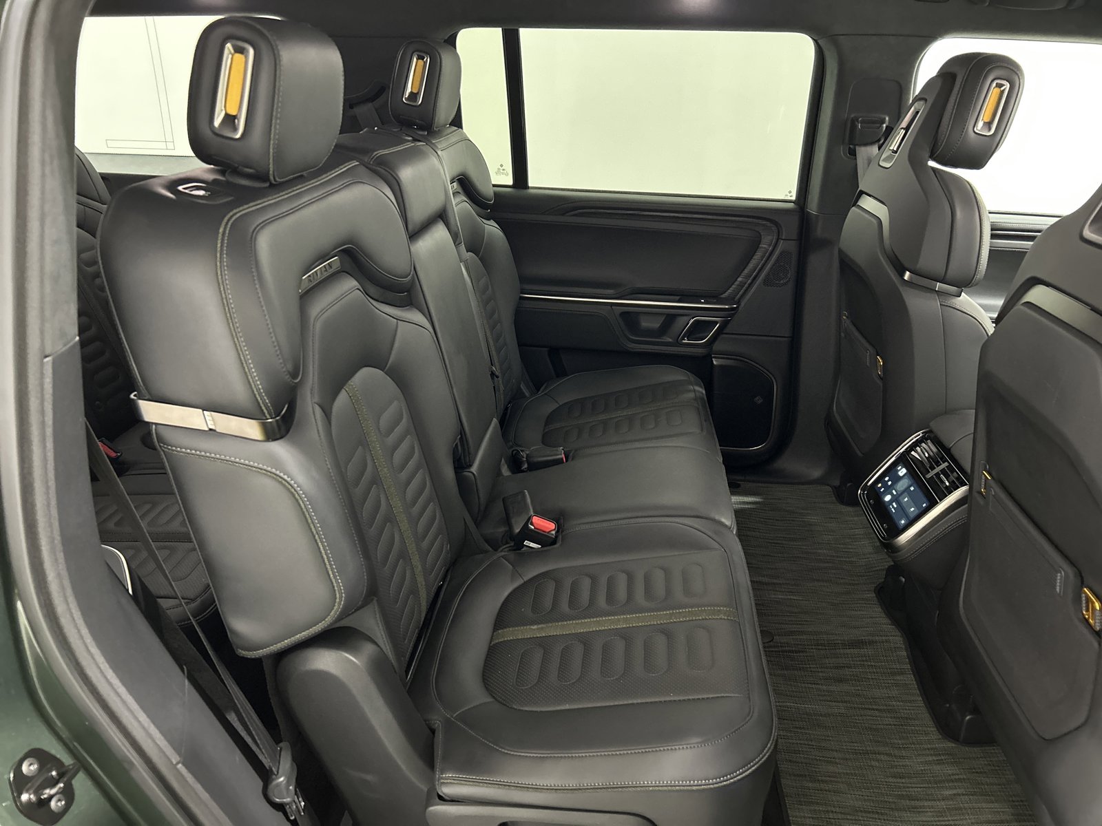 Used 2023 Rivian R1S Adventure image 23