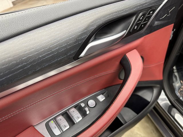 Used 2022 BMW X4 M40i w/ Premium Package image 11