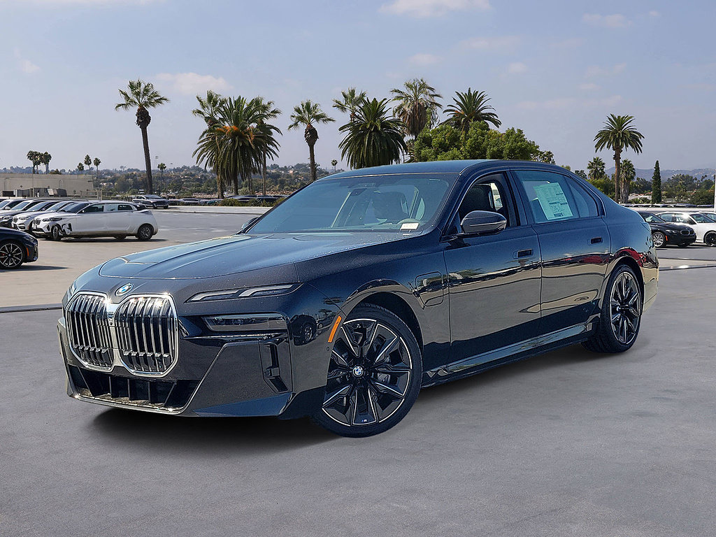 New 2026 BMW 750e xDrive