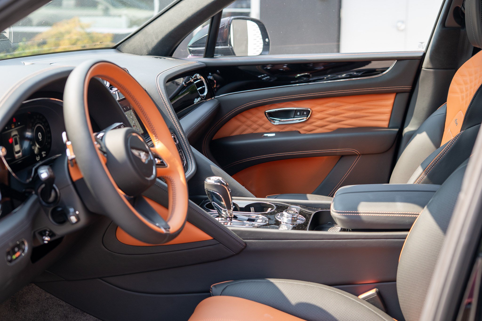 New 2026 Bentley Bentayga AWD/4WD image 15