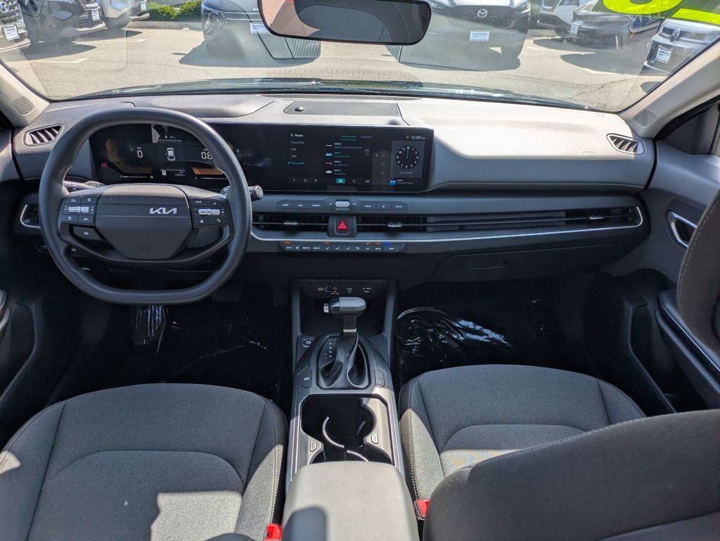 Used 2025 Kia K4 FWD image 24