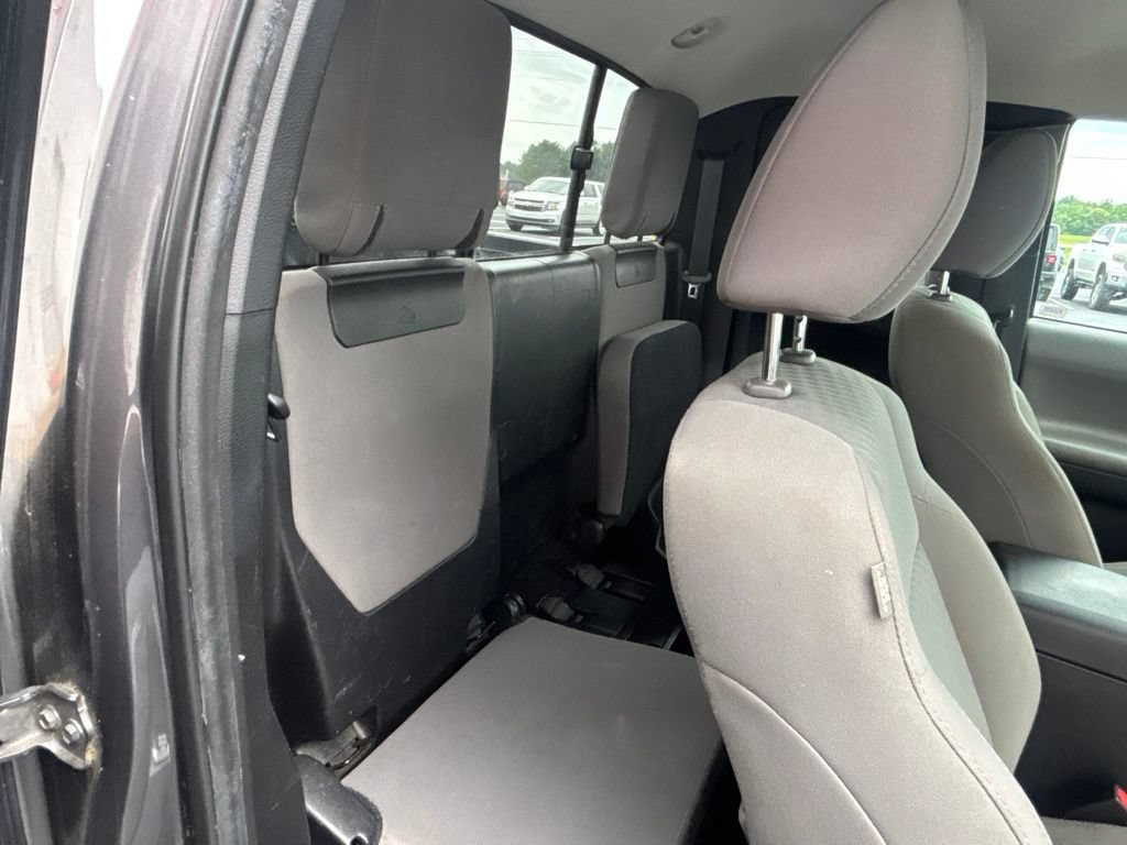 Used 2021 Toyota Tacoma SR5 w/ SR5 Appearance Package (SM) AWD/4WD image 26