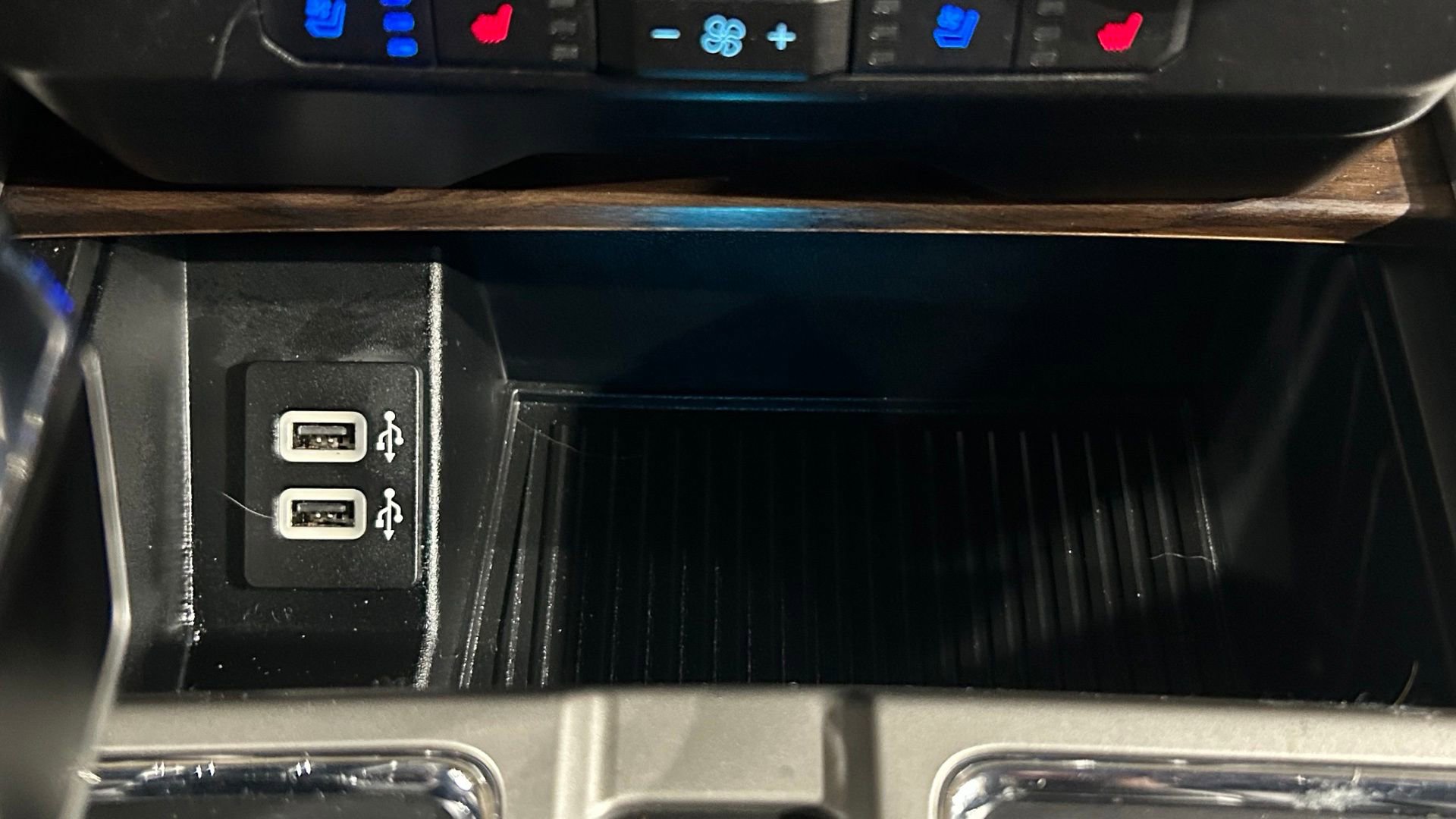 Used 2019 Ford F150 Lariat w/ Equipment Group 502A Luxury AWD/4WD image 92