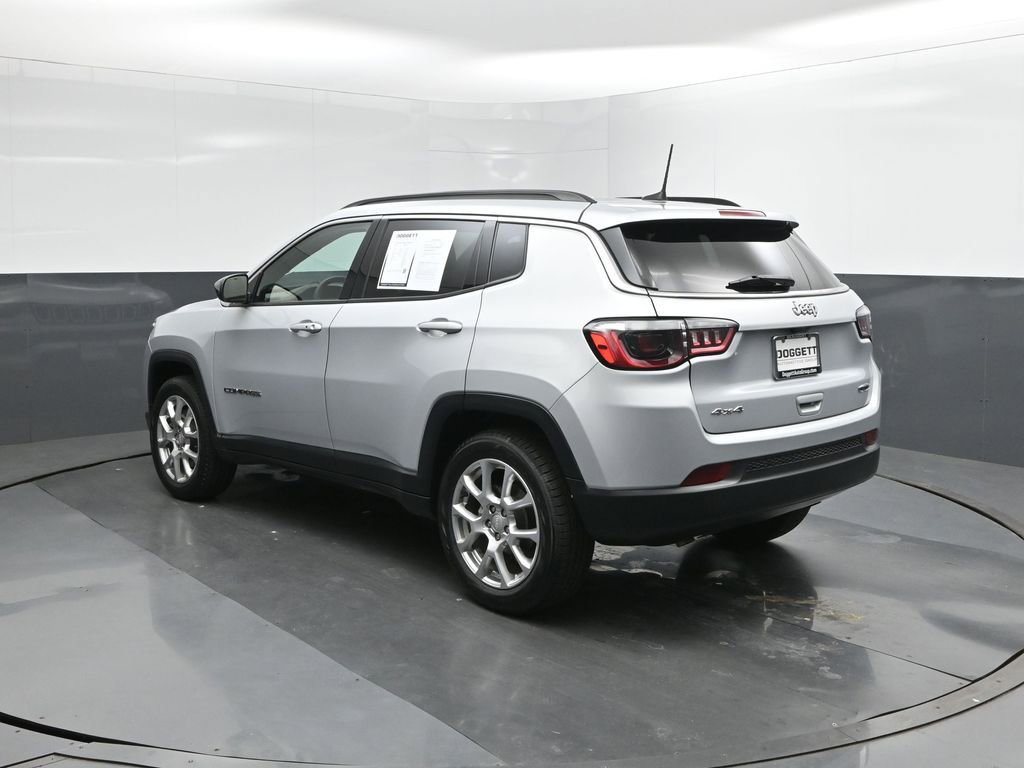 Used 2024 Jeep Compass Latitude image 5