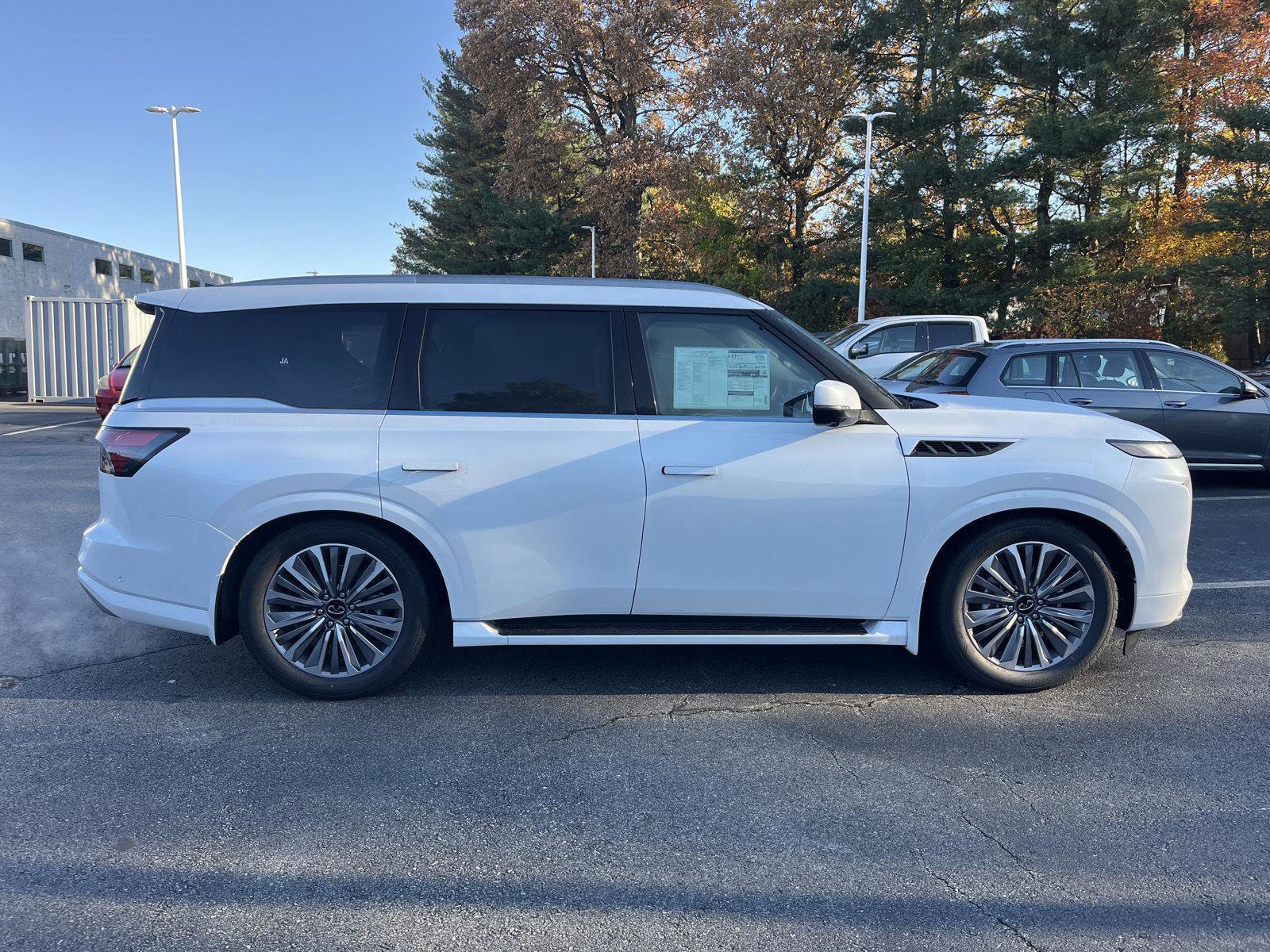 New 2026 INFINITI QX80 Luxe w/ Cargo Package image 2