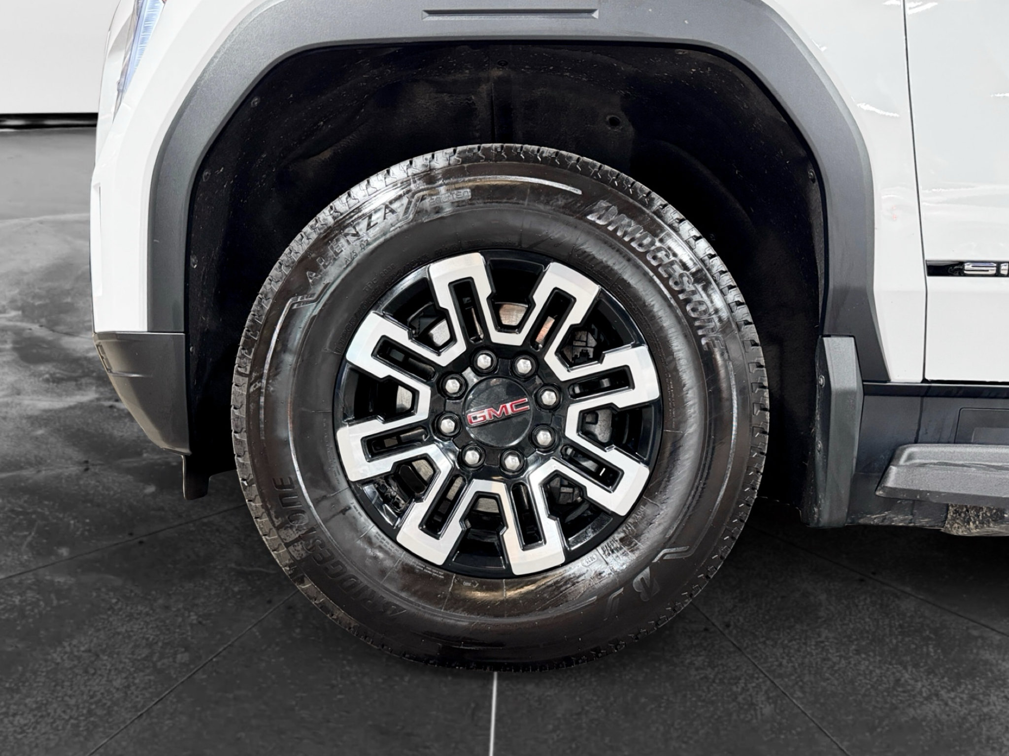 Used 2026 GMC Sierra EV Elevation AWD/4WD image 30