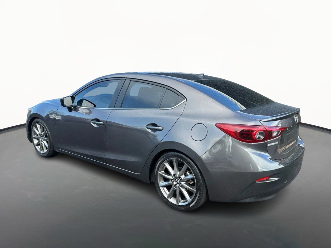 Used 2018 MAZDA MAZDA3 Grand Touring image 5