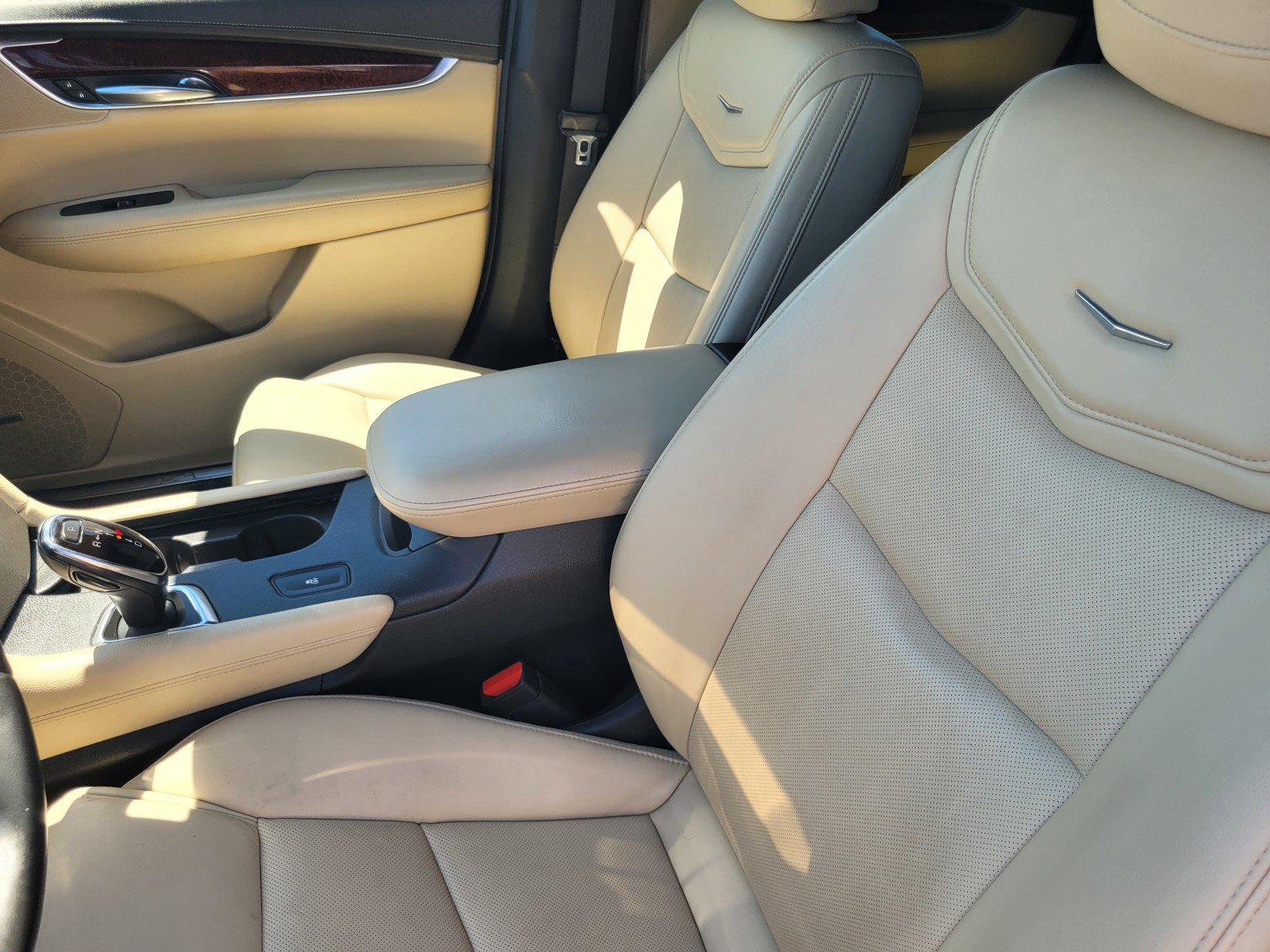 Used 2019 Cadillac XT5 Luxury FWD image 9
