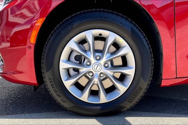 New 2025 Chrysler Pacifica Select AWD/4WD image 42