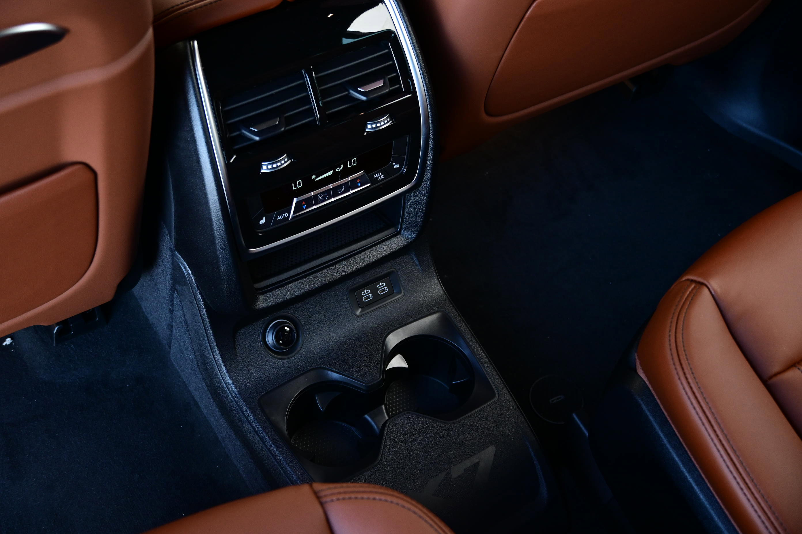 New 2026 BMW X7 M60i image 30