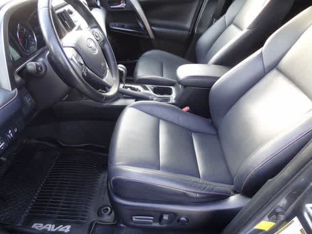 Used 2018 Toyota RAV4 SE AWD/4WD image 6