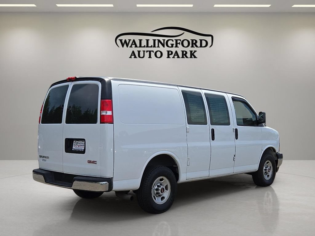 Used 2017 GMC Savana 2500 RWD image 4