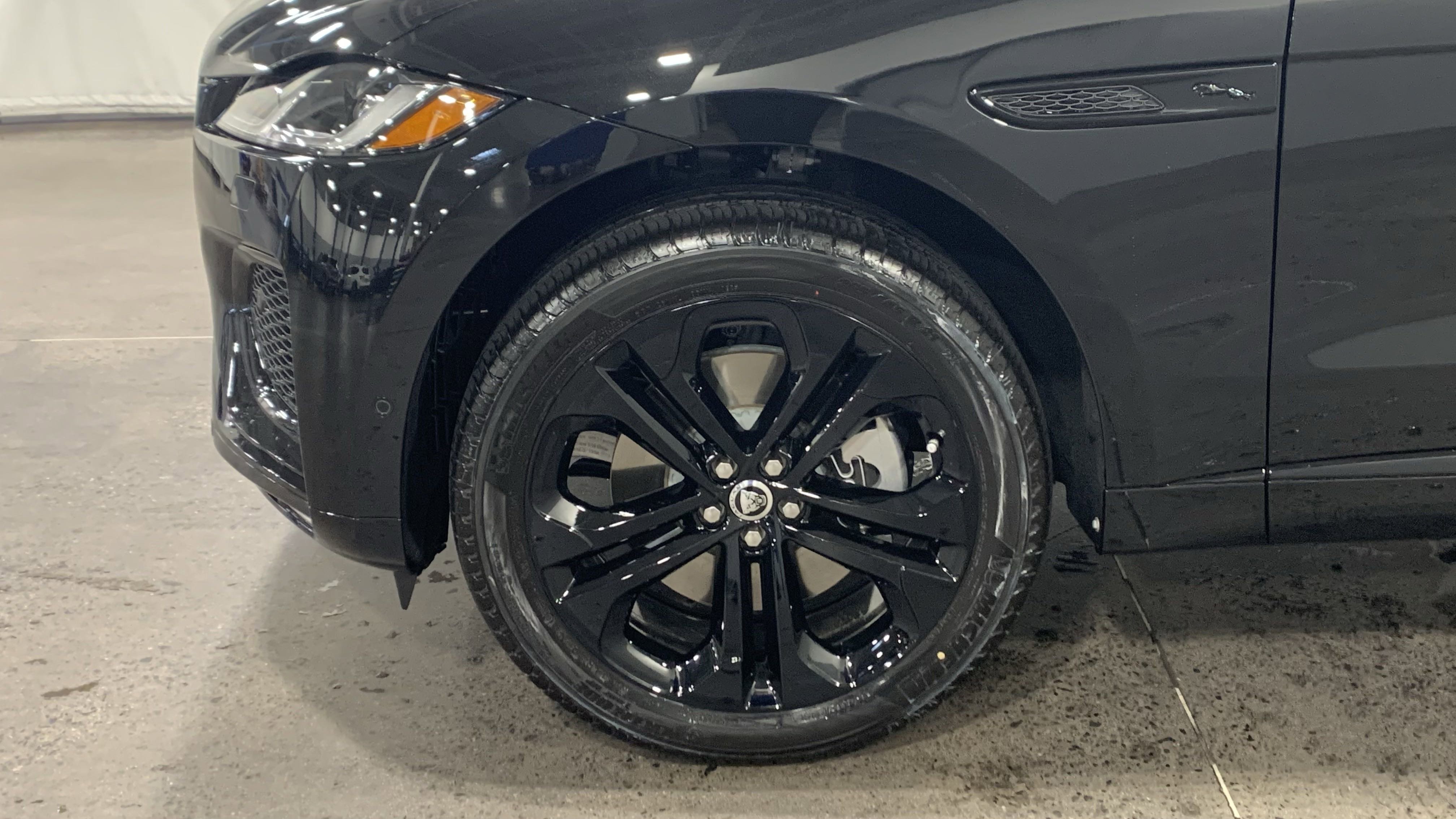 New 2026 Jaguar F-PACE R-Dynamic S image 10