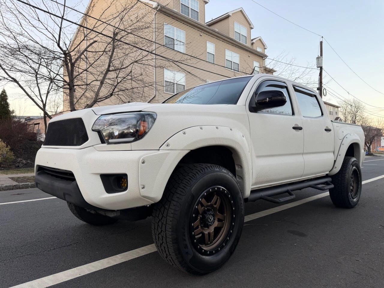 Used 2014 Toyota Tacoma 4x4 Double Cab w/ TRD Sport Package image 2