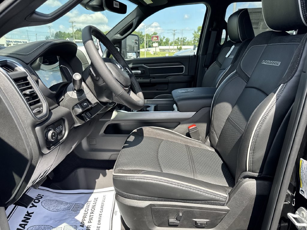 New 2026 RAM 3500 Laramie AWD/4WD image 11
