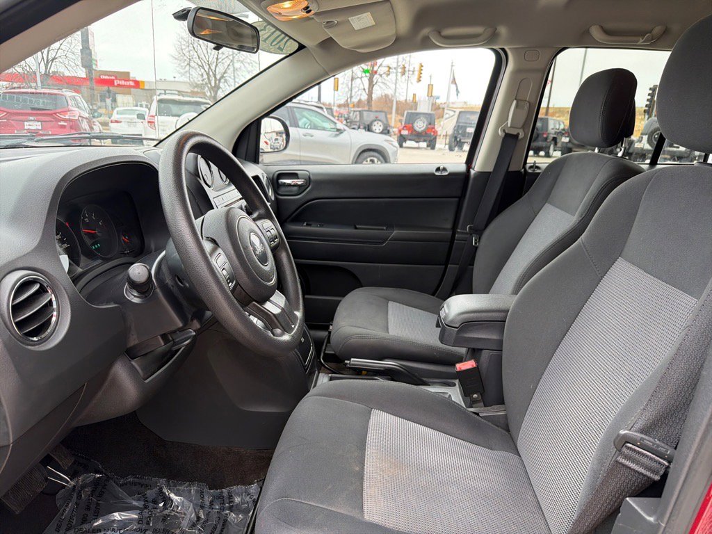 Used 2013 Jeep Compass Sport image 7